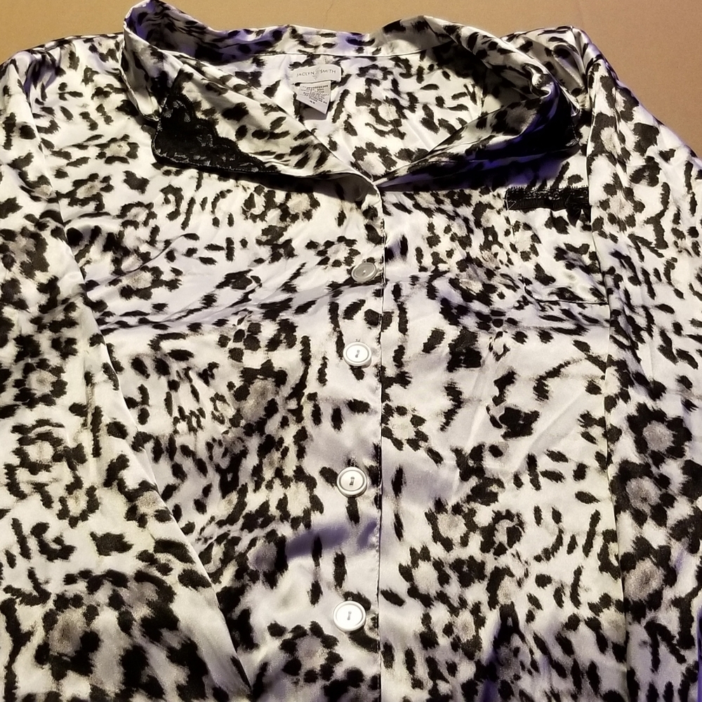 Jaclyn Smith 4x leopard pajamas